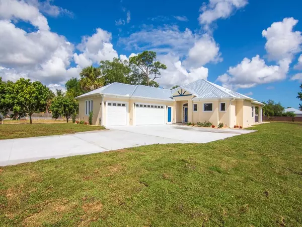 6040 45th ST, Vero Beach, FL 32967