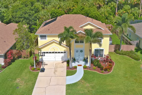 446 Stonehenge CIR, Rockledge, FL 32955