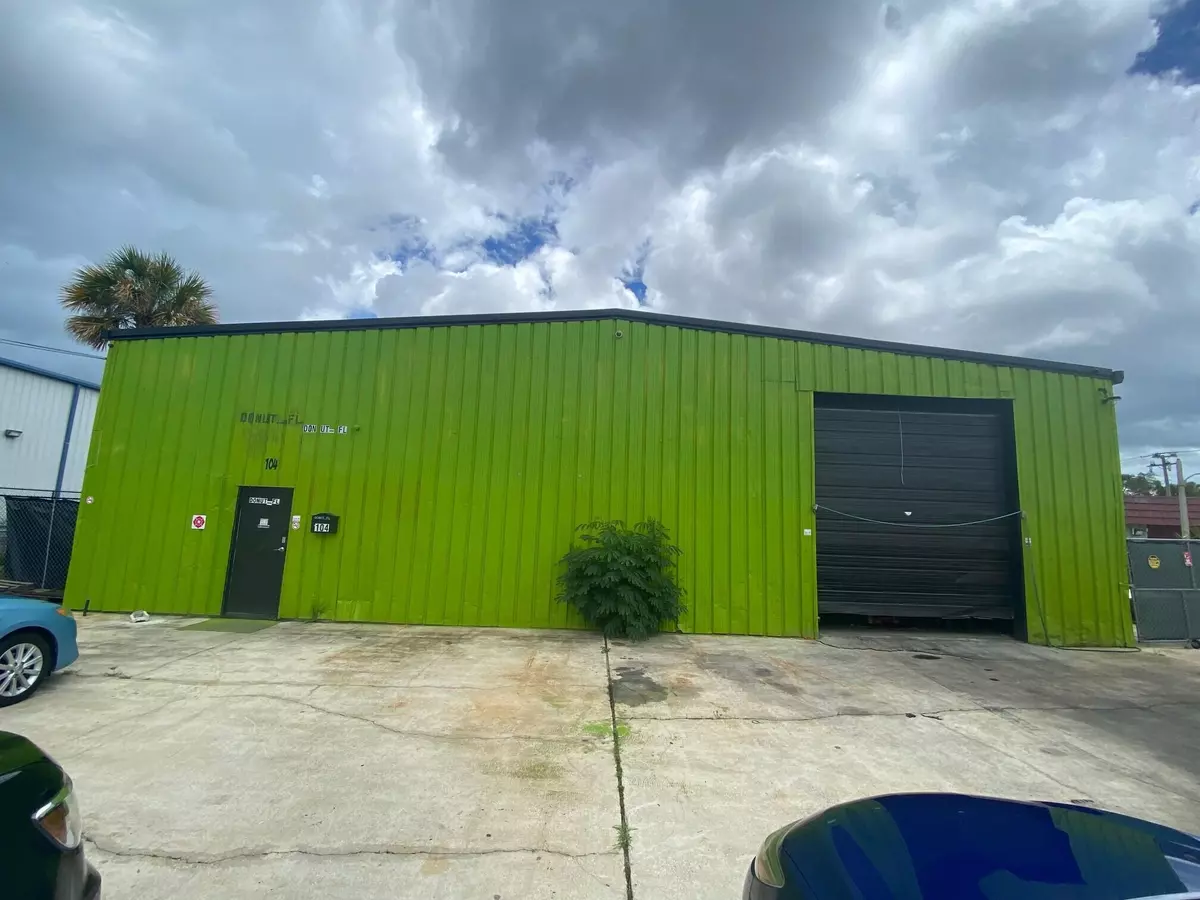 Cocoa, FL 32922,104 3rd ST