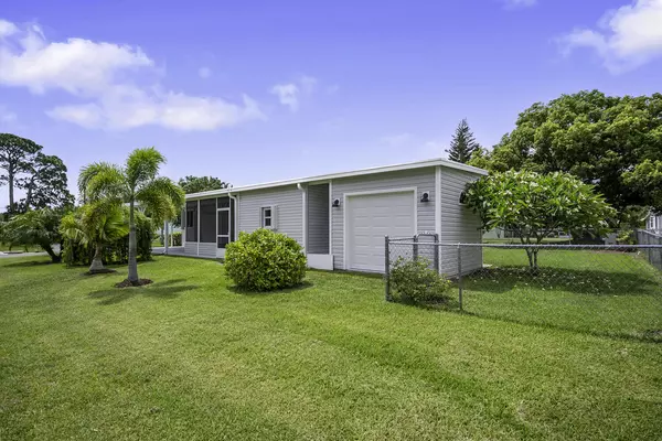 Barefoot Bay, FL 32976,201 Calico CT