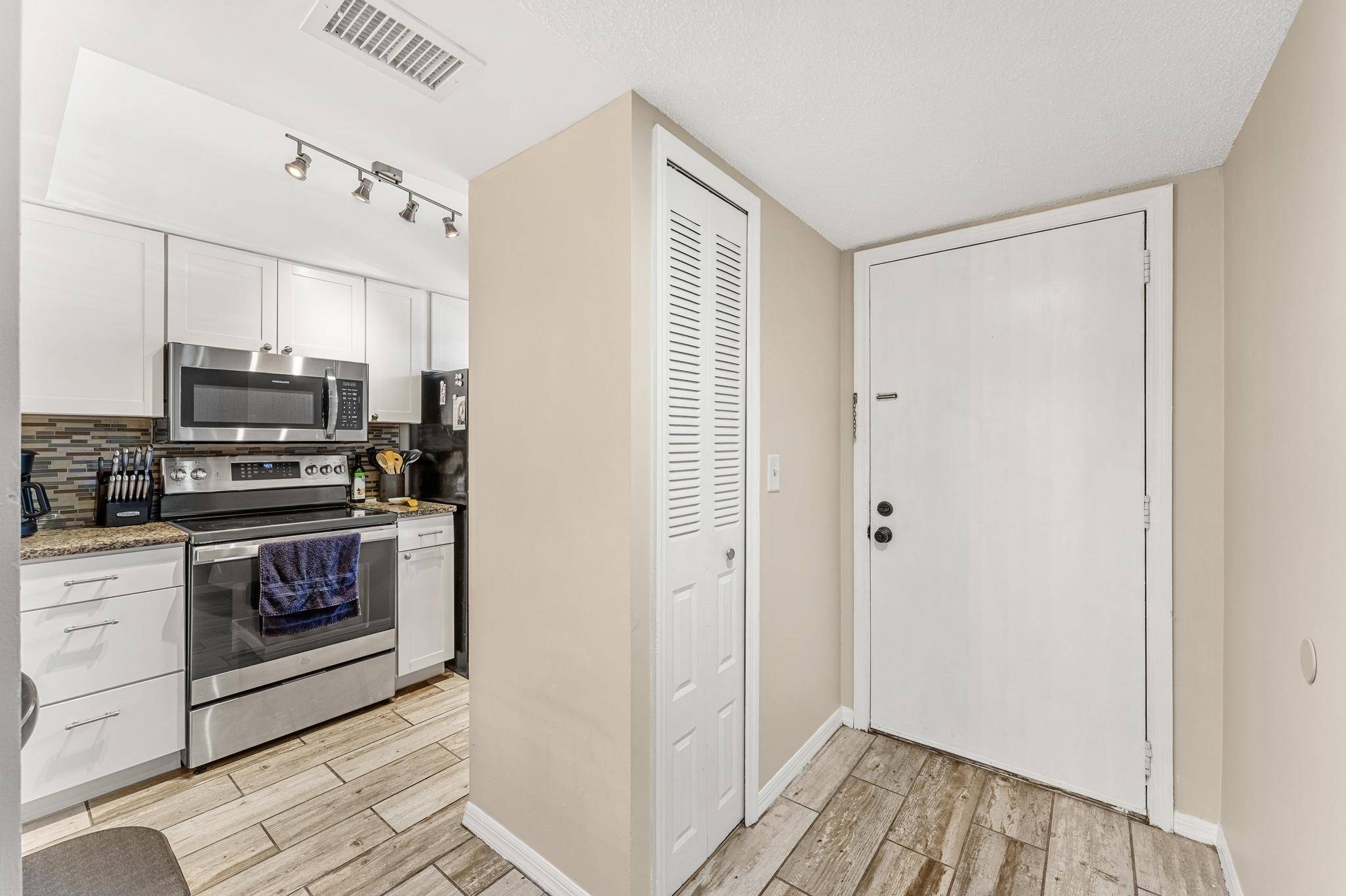 Titusville, FL 32780,3080 Sir Hamilton CIR #4