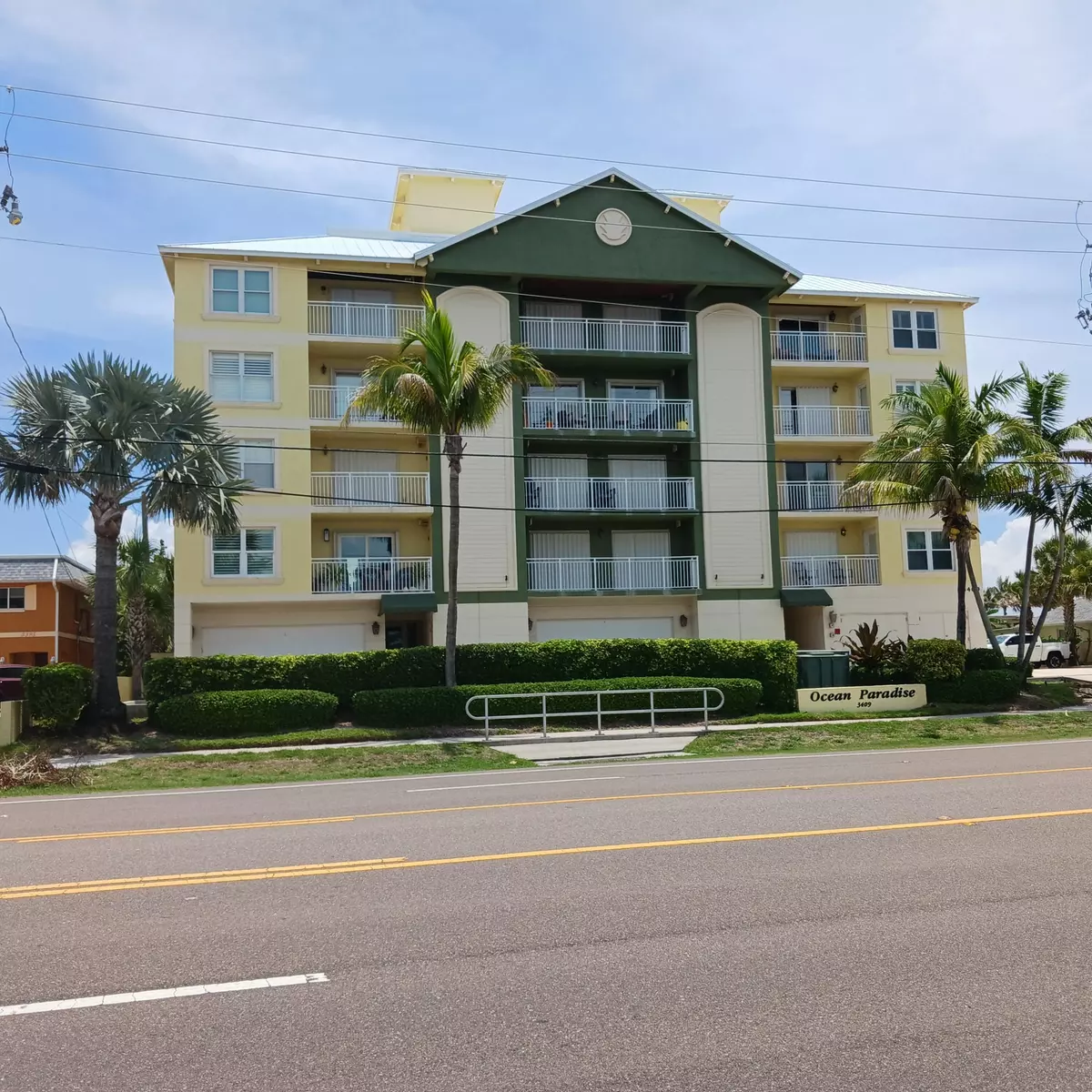 Cocoa Beach, FL 32931,3409 S Atlantic AVE #403