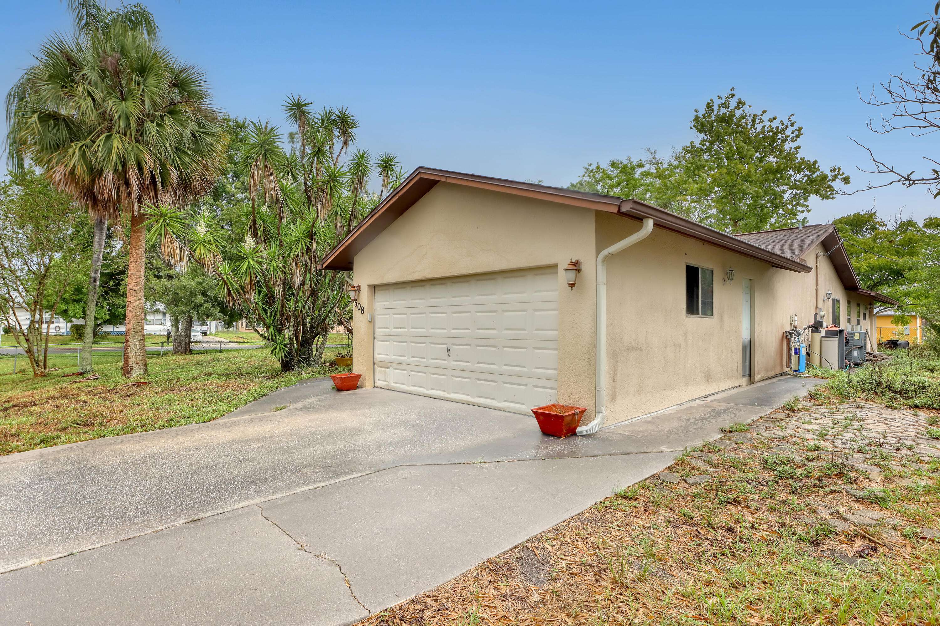 Palm Bay, FL 32907,508 Almond AVE NW