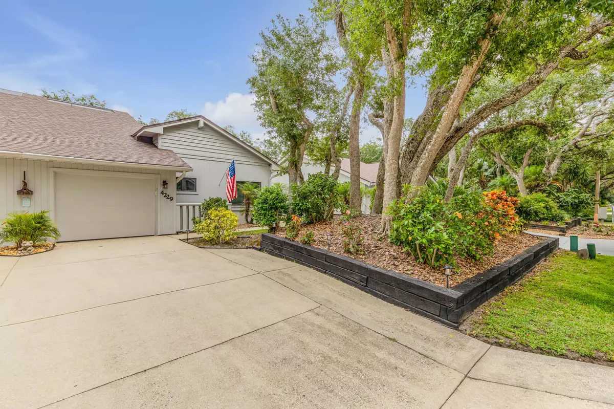 New Smyrna Beach, FL 32169,4229 Gull CV