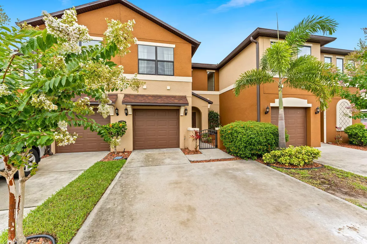 Rockledge, FL 32955,1365 Lara CIR #105