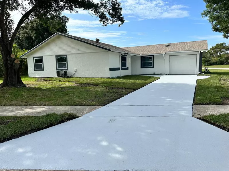 1398 Cromey RD NE, Palm Bay, FL 32905