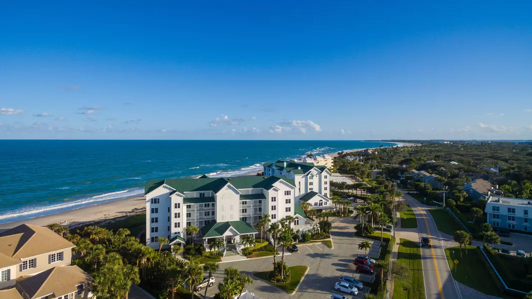 2700 Ocean DR #202, Vero Beach, FL 32963