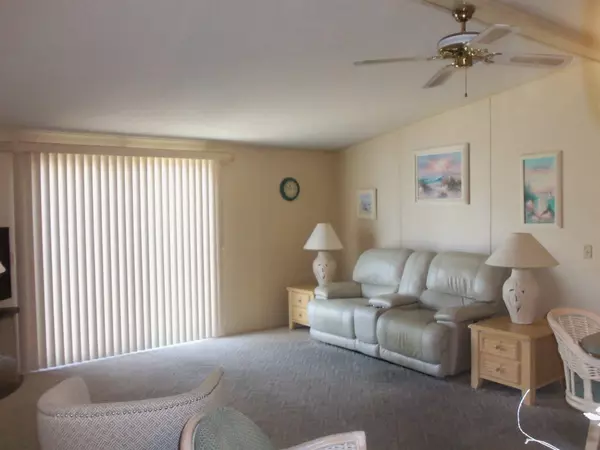 Barefoot Bay, FL 32976,618 Bougainvillea CIR