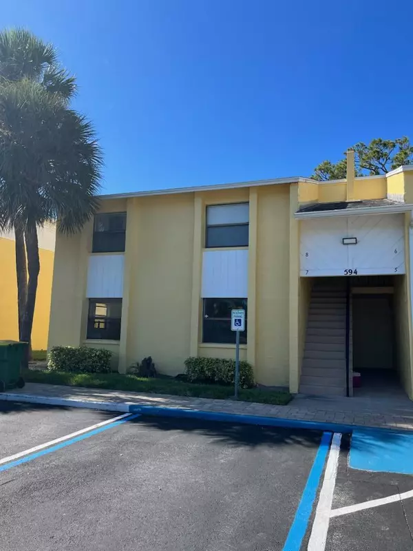 594 N Wickham #7, Melbourne, FL 32935