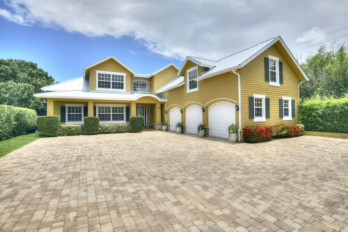 Sebastian, FL 32958,580 Cross Creek CIR