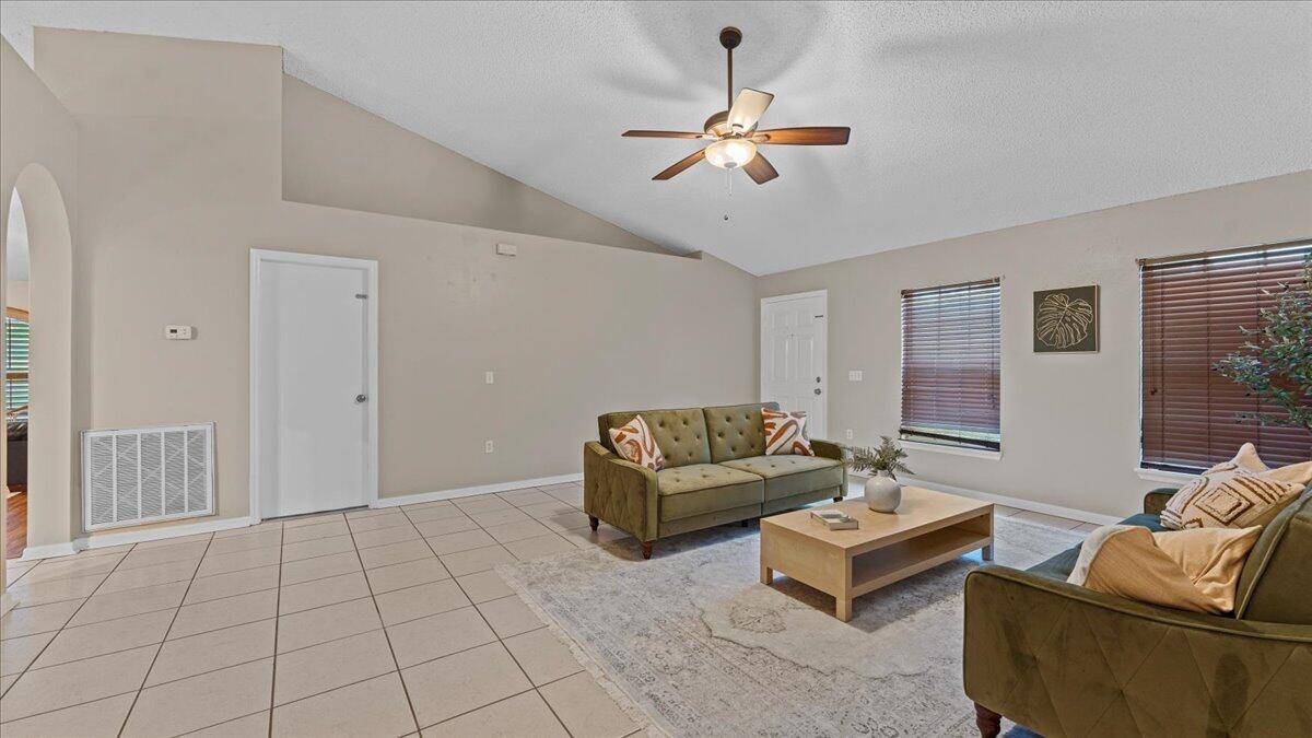 Palm Bay, FL 32907,552 Belvedere RD NW