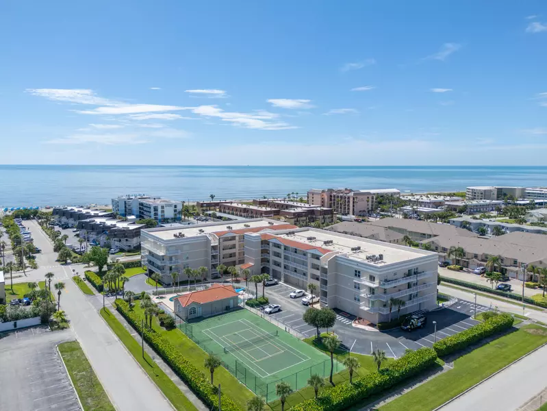 125 Pulsipher AVE #302, Cocoa Beach, FL 32931