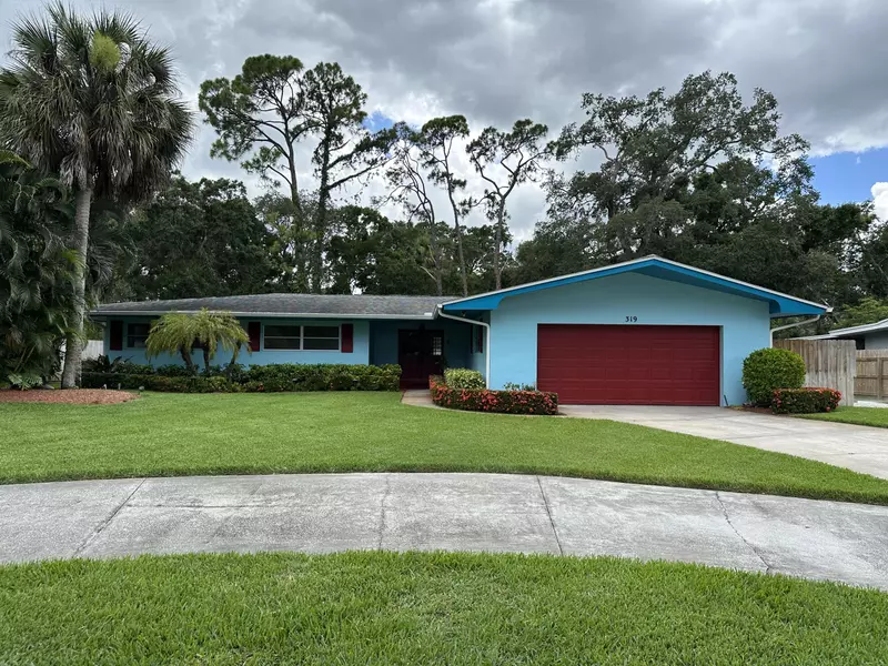 319 Meadowood LN, Melbourne, FL 32904