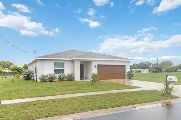 Palm Bay, FL 32905,782 James CIR NE