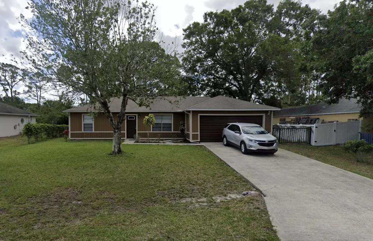 Palm Bay, FL 32909,1062 Saint Johns ST SE