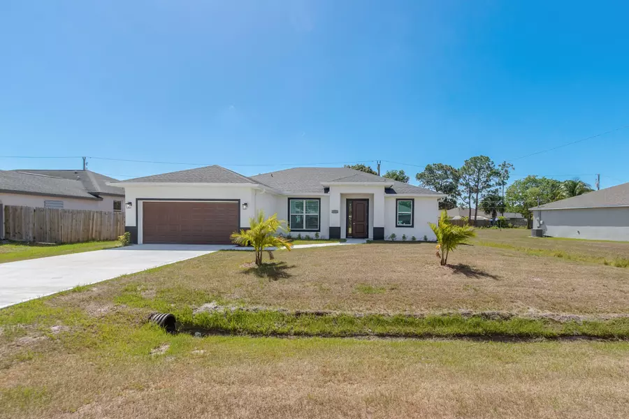 453 Eldron BLVD NE, Palm Bay, FL 32907