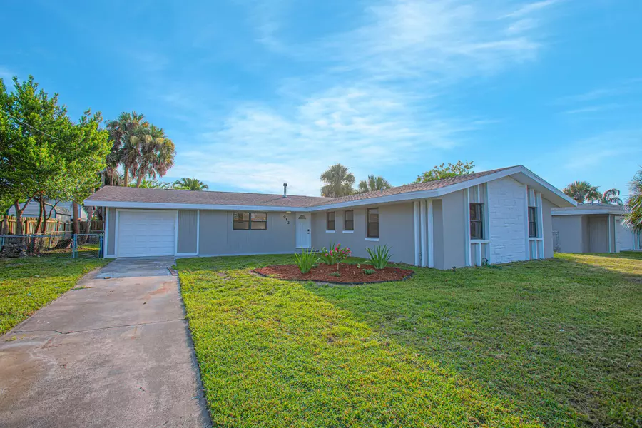 952 Levitt Pkwy, Rockledge, FL 32955