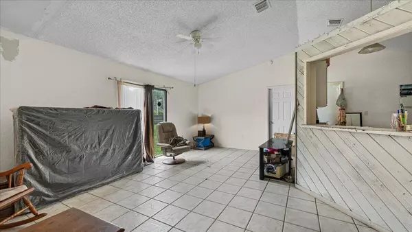 Palm Bay, FL 32909,1184 Sapphire ST SE