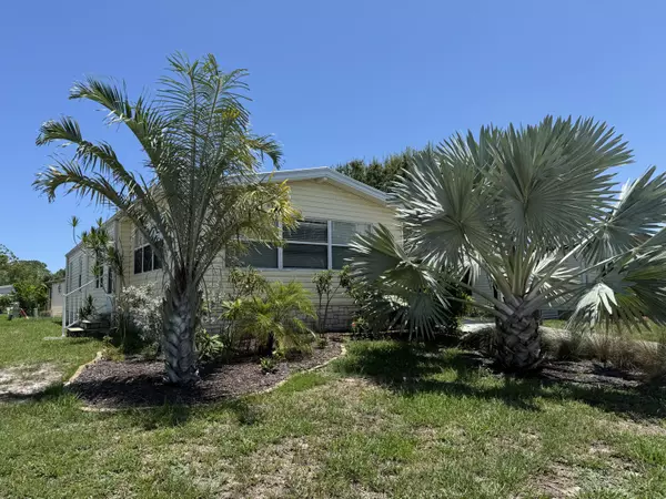 Barefoot Bay, FL 32976,903 Bougainvillea CIR