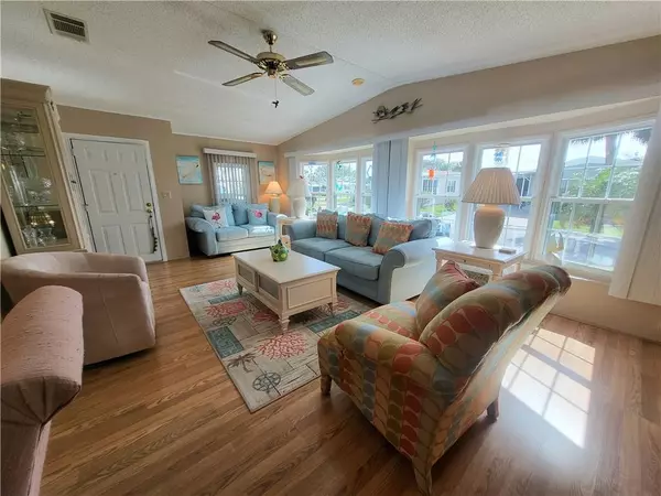 Barefoot Bay, FL 32976,502 Seagull DR