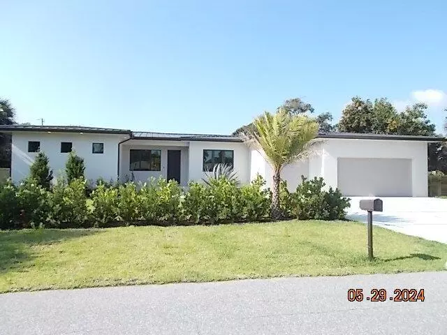 513 Magnolia AVE, Melbourne Beach, FL 32951