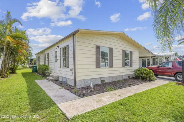 215 Kiwi DR, Barefoot Bay, FL 32976