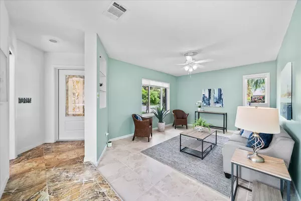 Satellite Beach, FL 32937,558 W Amherst CIR