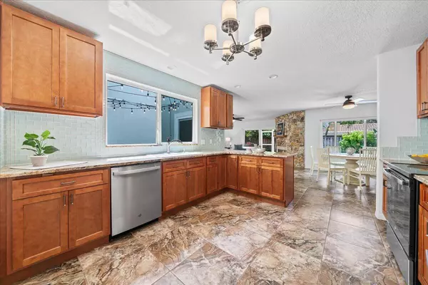 Satellite Beach, FL 32937,558 W Amherst CIR