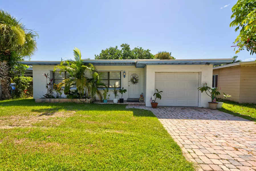 525 S Orlando AVE, Cocoa Beach, FL 32931