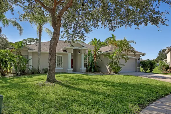 Palm Bay, FL 32909,996 SE Gardenbrook CT