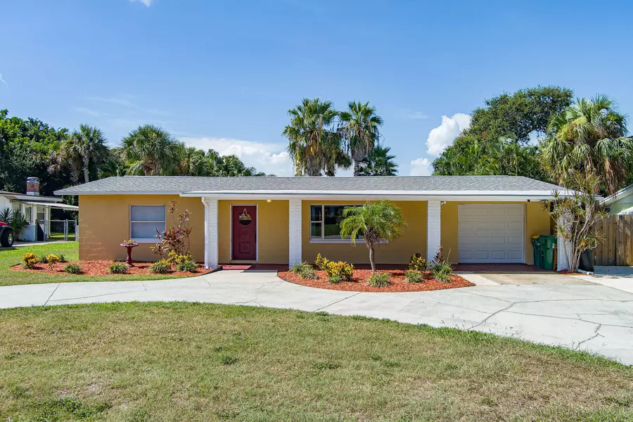 133 W Leon LN, Cocoa Beach, FL 32931