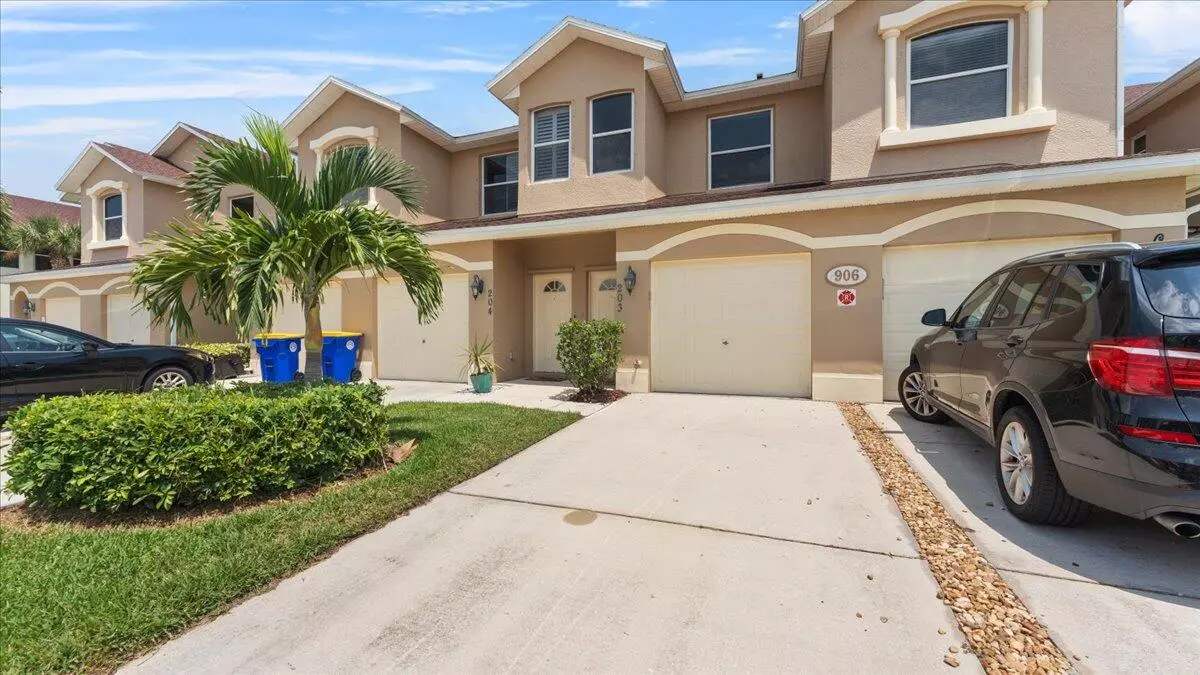 Rockledge, FL 32955,906 Ocaso LN #203