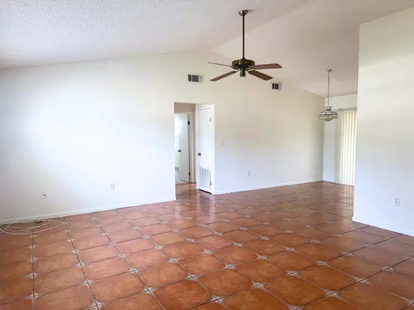 Rockledge, FL 32955,853 Pine View AVE