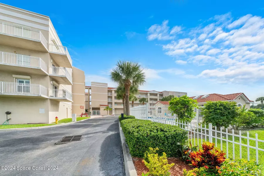 125 Pulsipher AVE #401, Cocoa Beach, FL 32931