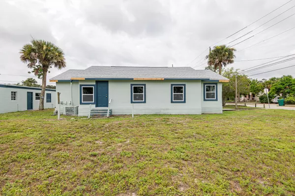 2511 Lipscomb ST, Melbourne, FL 32901