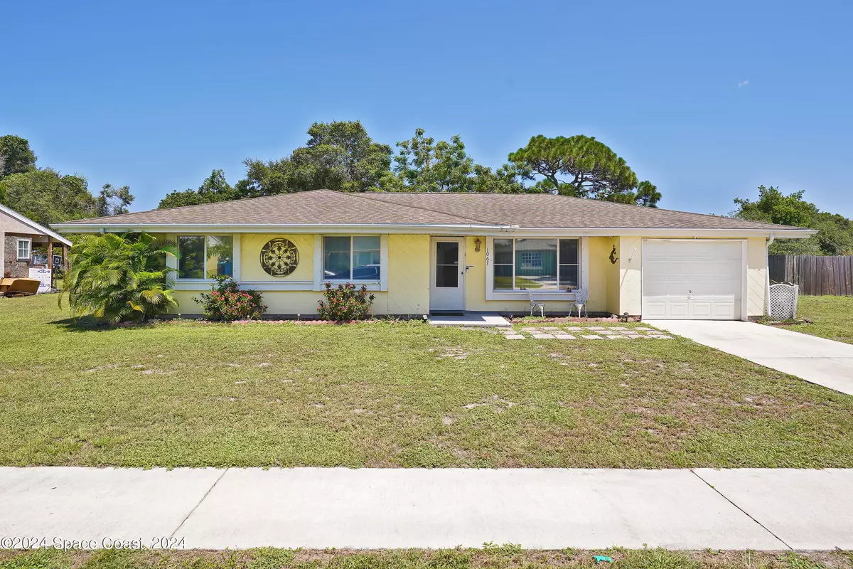 Palm Bay, FL 32905,1067 Galty CIR NE