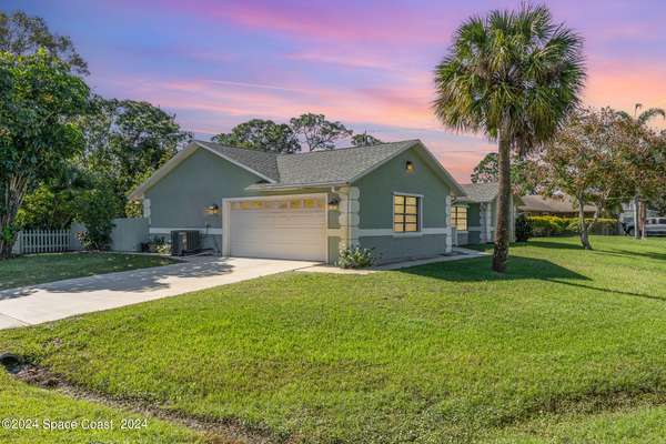 812 Americana BLVD NW, Palm Bay, FL 32907