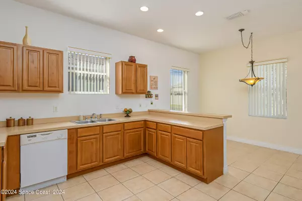 Palm Bay, FL 32909,310 SE San Filippo DR SE