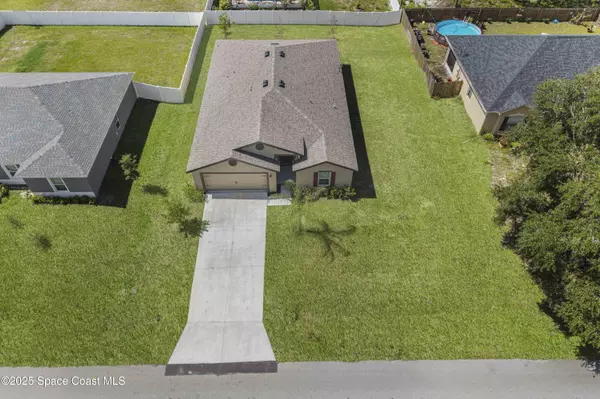 450 Oldenberg ST SW, Palm Bay, FL 32908