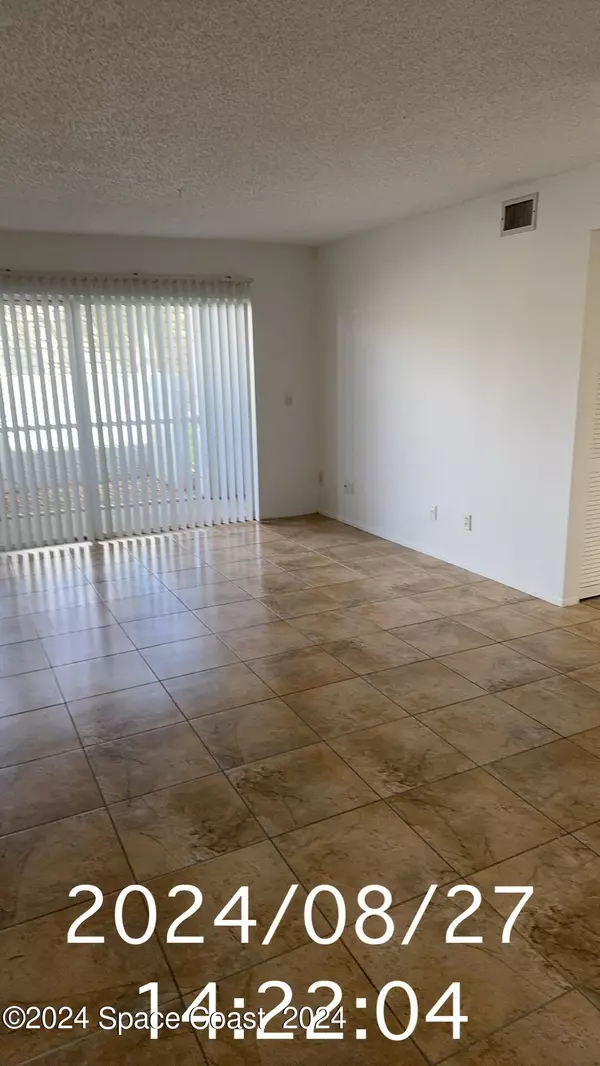 Palm Bay, FL 32905,933 Sonesta AVE NE #102