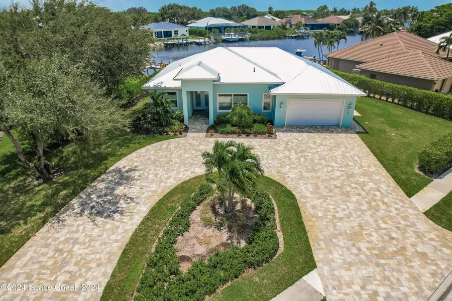 162 Windward Cay, Naples, FL 34114