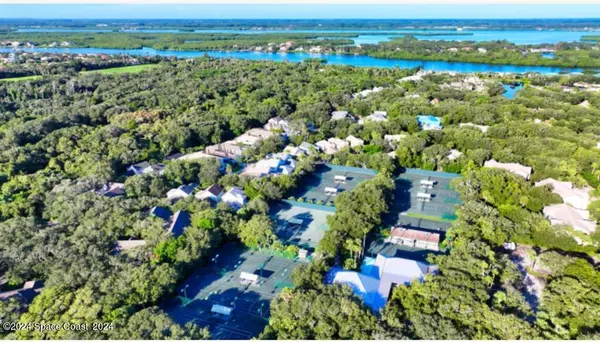 Vero Beach, FL 32963,1255 Winding Oaks CIR E #605