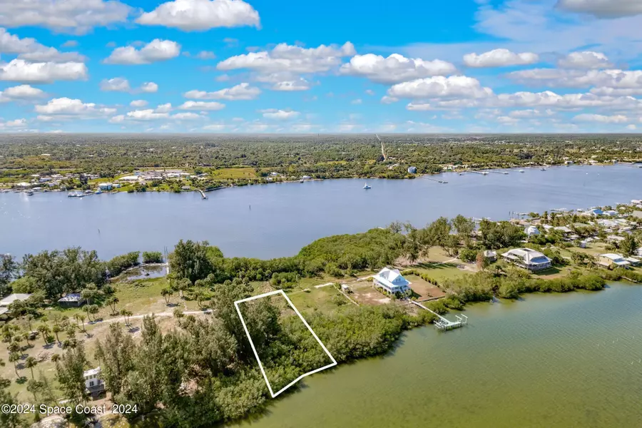 5 Grant Island Estates, Grant-valkaria, FL 32949
