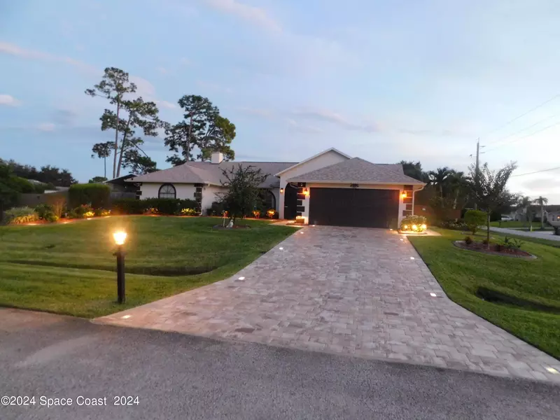 1690 Wake Forest RD NW, Palm Bay, FL 32907