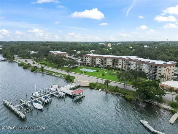 Rockledge, FL 32955,1049 Rockledge DR #106