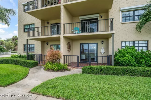 Rockledge, FL 32955,1049 Rockledge DR #106