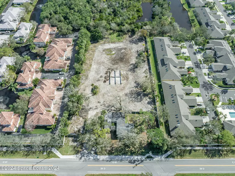 690 6th AVE, Vero Beach, FL 32962