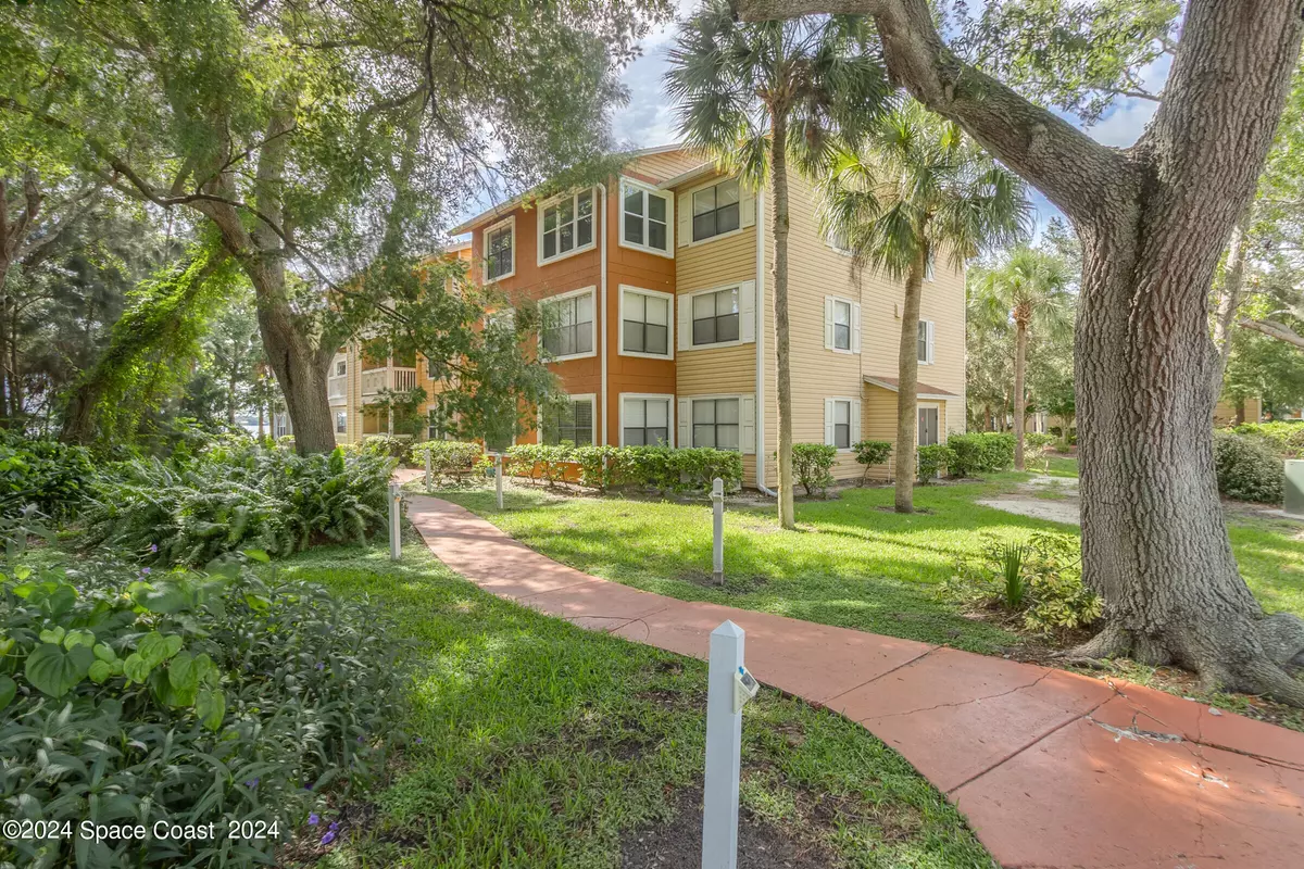 Merritt Island, FL 32952,225 S Tropical TRL #921