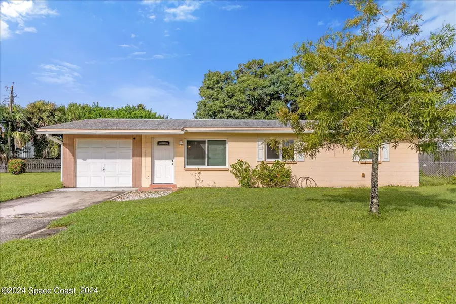 1812 Oakwood DR, Melbourne, FL 32935