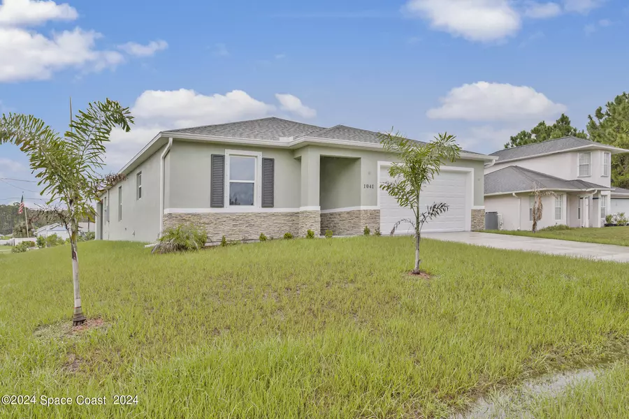 1041 Tide RD SE, Palm Bay, FL 32909